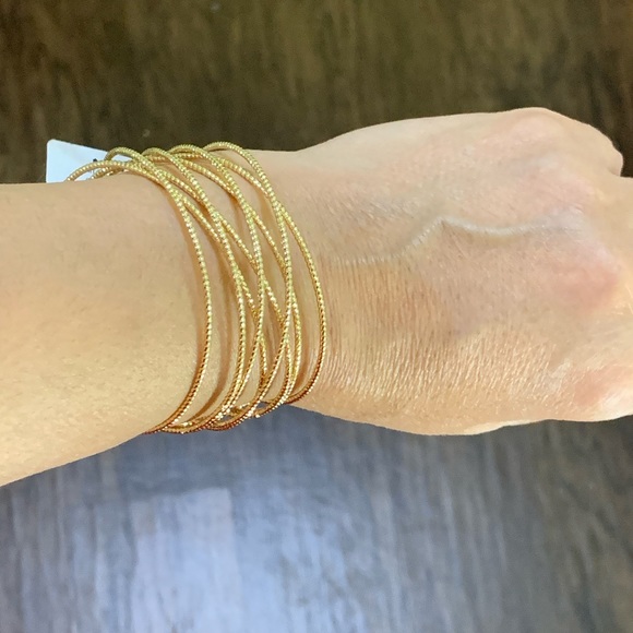 Francesca’s collections Jia cross twisted cuff bracelet - Picture 4 of 12